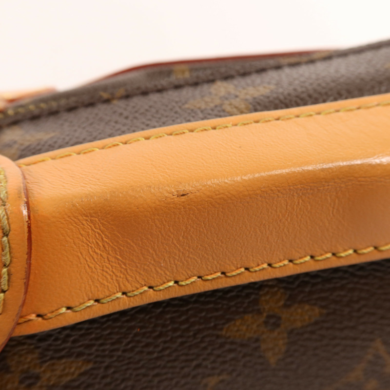 LOUIS VUITTON Monogram Soft Trunk金扣肩背袋-16