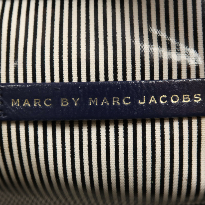 MARC BY MARC JACOBS 塗層帆布Pouch金扣手拿包-5