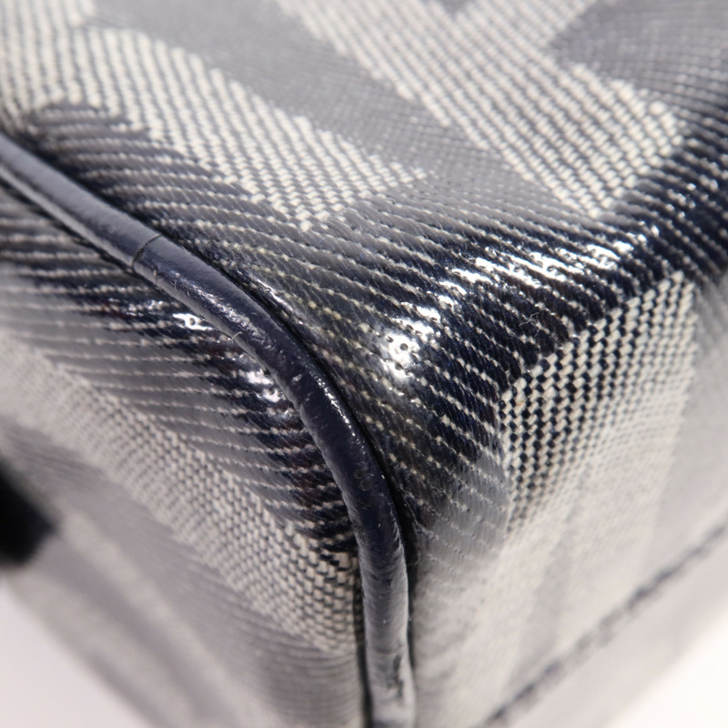 MARC BY MARC JACOBS 塗層帆布Pouch金扣手拿包-9