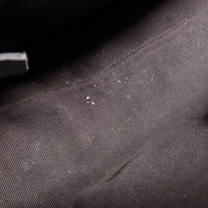 CHANEL 牛皮皮革Chain Shoulder金扣鏈帶肩背袋-19