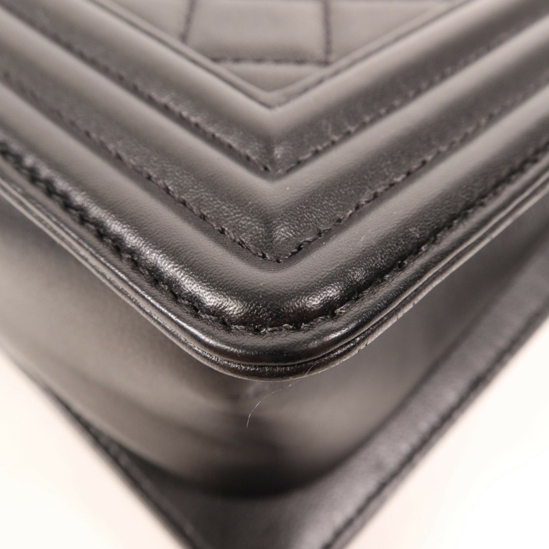 CHANEL 羊皮皮革Boy 25金扣肩背袋-7