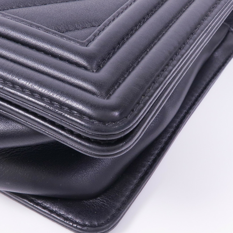 CHANEL 羊皮皮革Boy 28銀扣鏈帶肩背袋-12