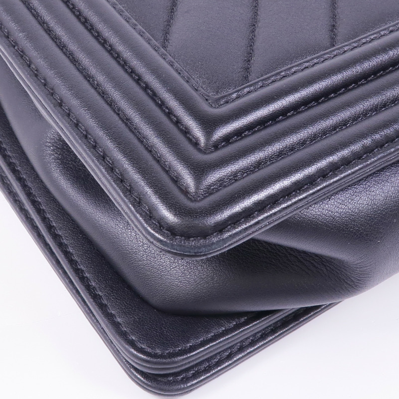 CHANEL 羊皮皮革Boy 28銀扣鏈帶肩背袋-15