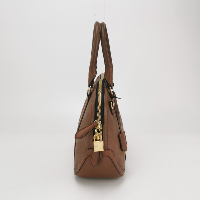 Burberry 牛皮棕色绗縫拉鍊肩背包-4