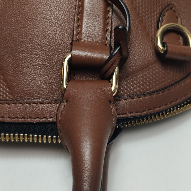 Burberry 牛皮棕色绗縫拉鍊肩背包-6