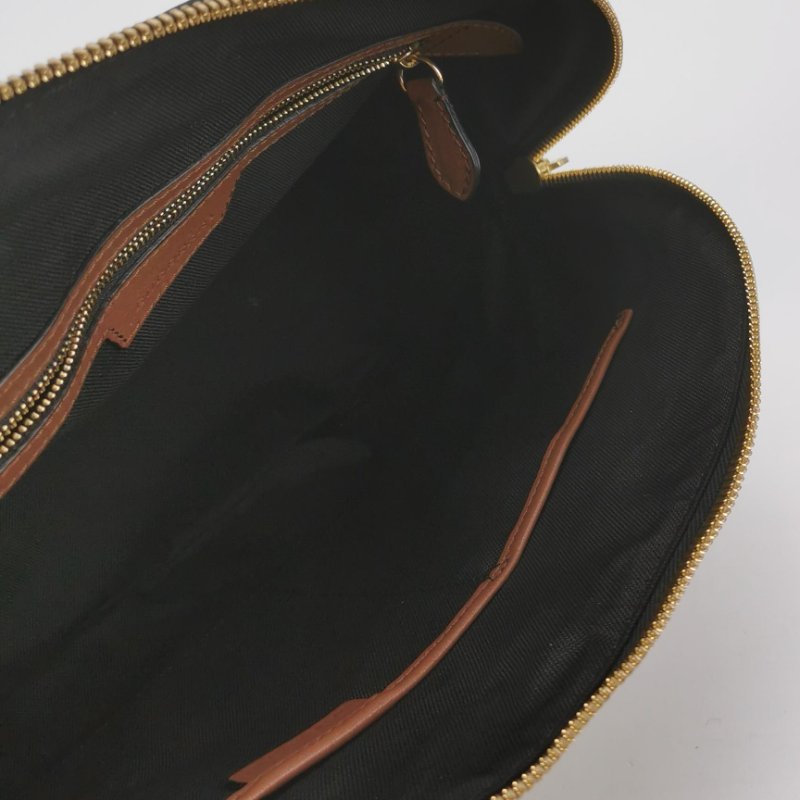 Burberry 牛皮棕色绗縫拉鍊肩背包-14