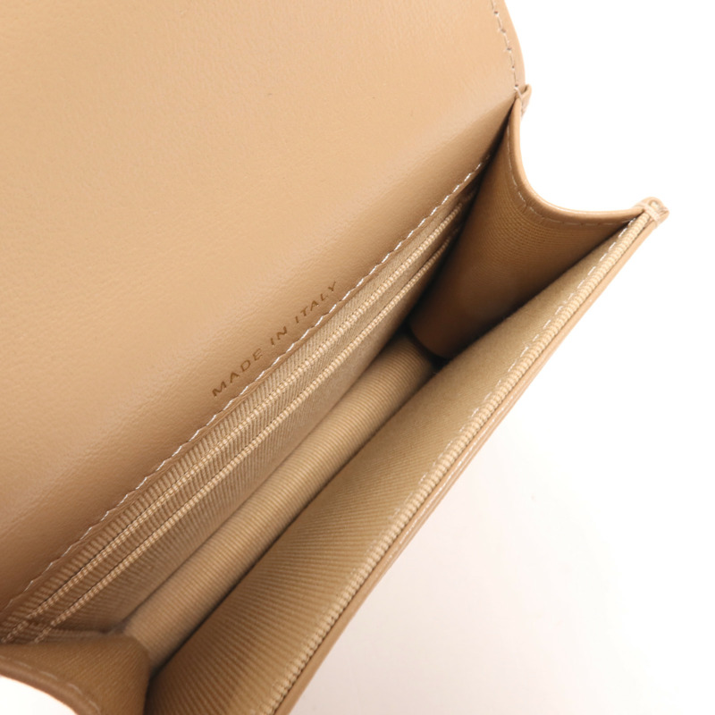 CHANEL 牛皮皮革Wallet Card Holder金扣錢包-4