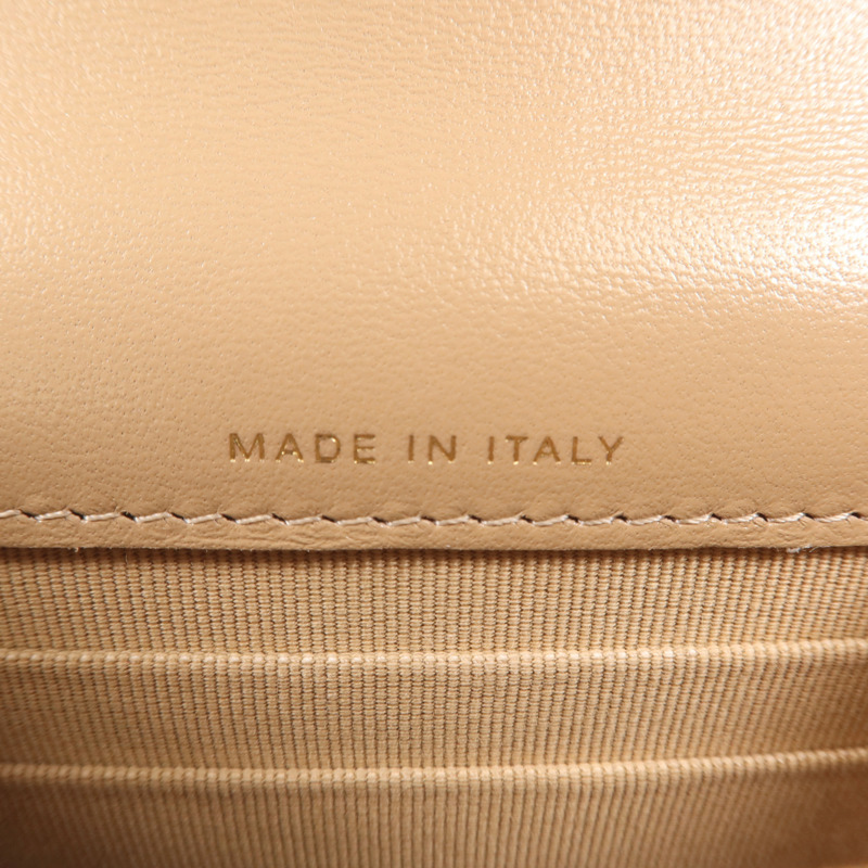 CHANEL 牛皮皮革Wallet Card Holder金扣錢包-6