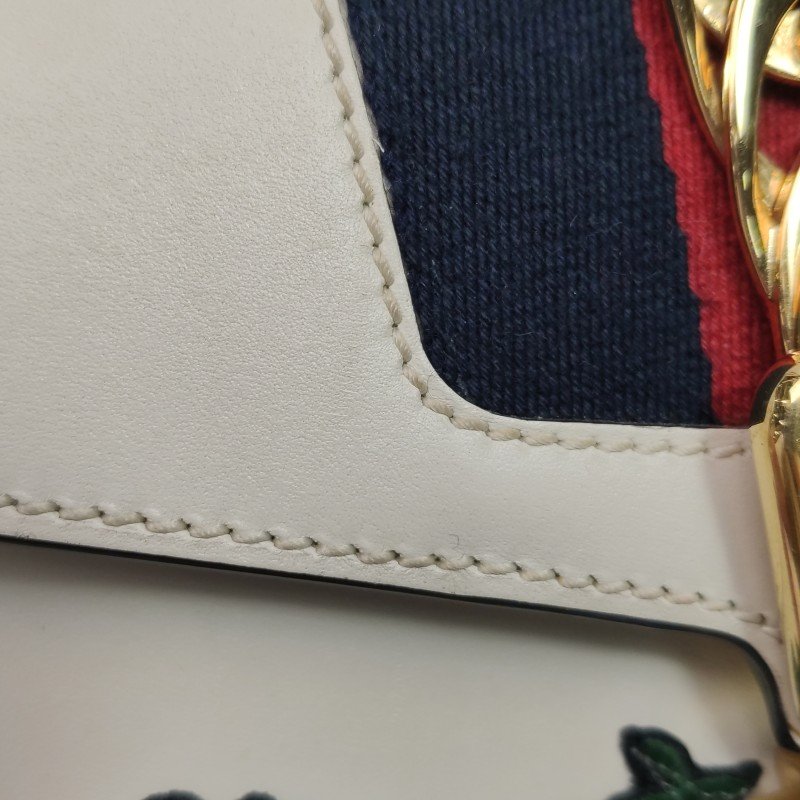 Gucci Sylvie 塞爾維亞迷你牛皮帆布花卉刺繡金屬扣織帶斜挎包單肩包-15