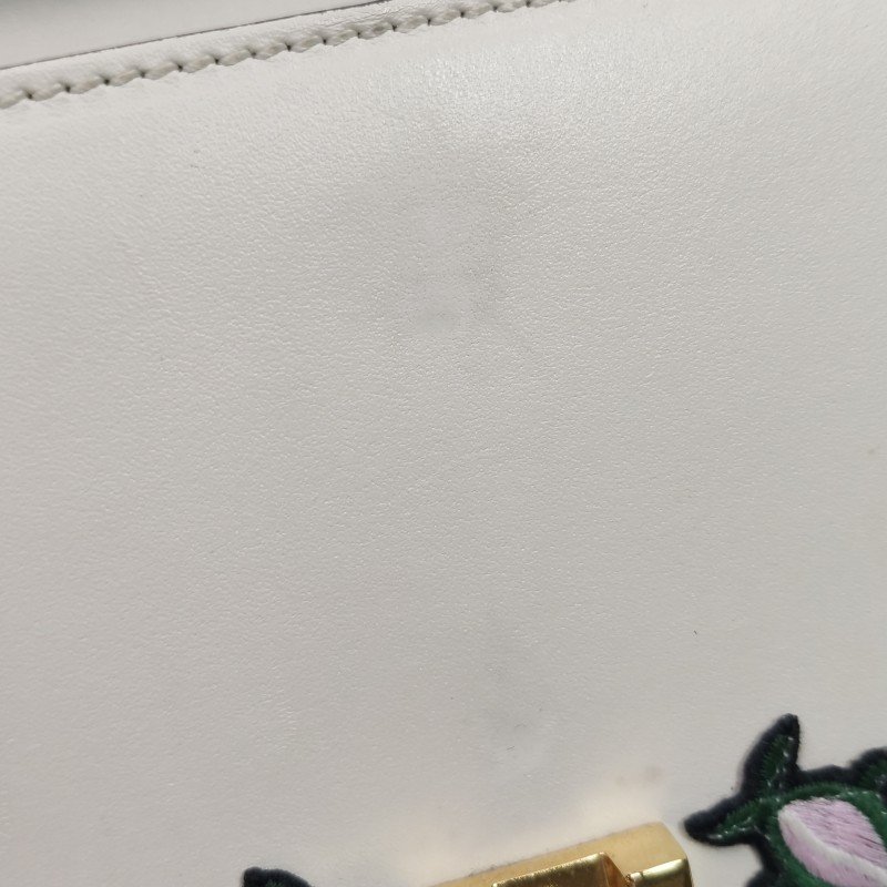 Gucci Sylvie 塞爾維亞迷你牛皮帆布花卉刺繡金屬扣織帶斜挎包單肩包-16