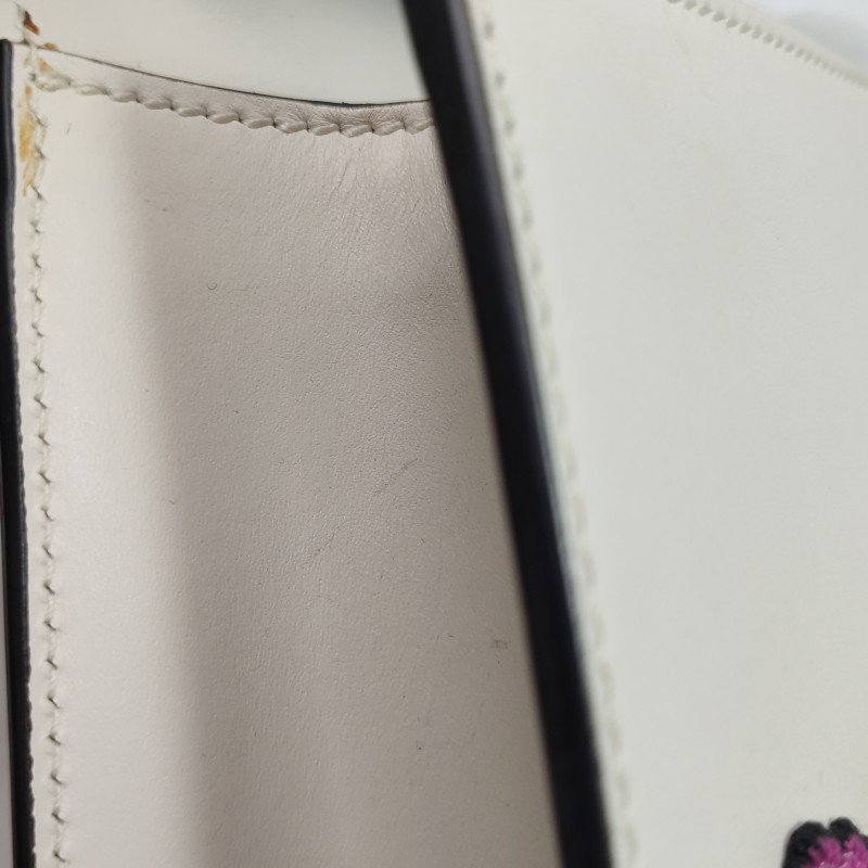 Gucci Sylvie 塞爾維亞迷你牛皮帆布花卉刺繡金屬扣織帶斜挎包單肩包-17