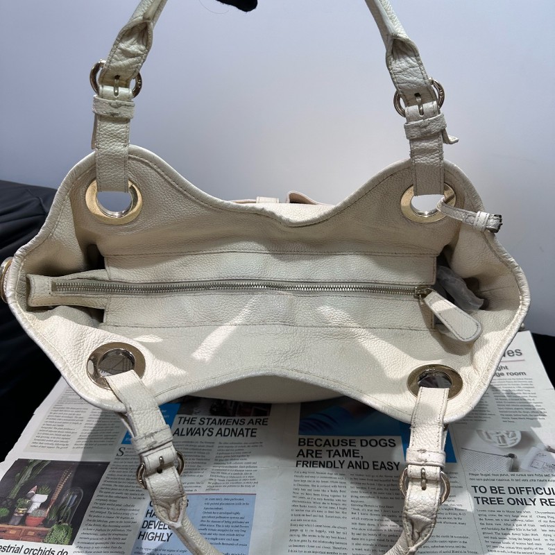 Dior白色蜜蜂掛件 肩背包-6