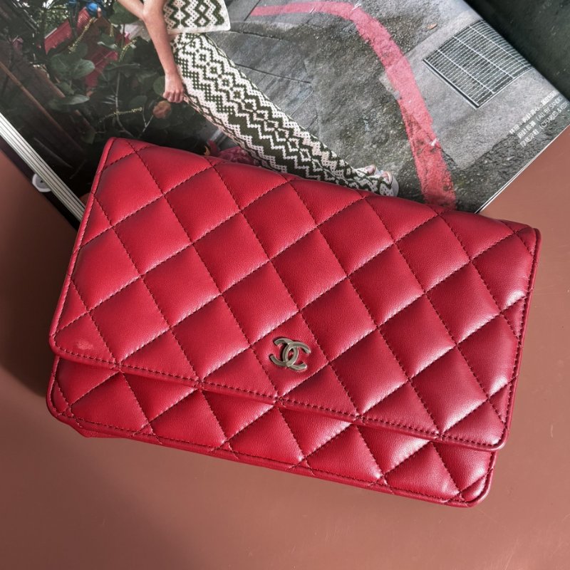 ::CHANEL:: 香奈兒經典菱格紋WOC紅色銀鍊-1