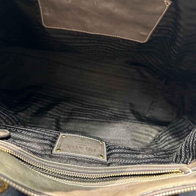 Prada 油蠟皮灰綠色笑臉外縫線機車包 肩背包-6