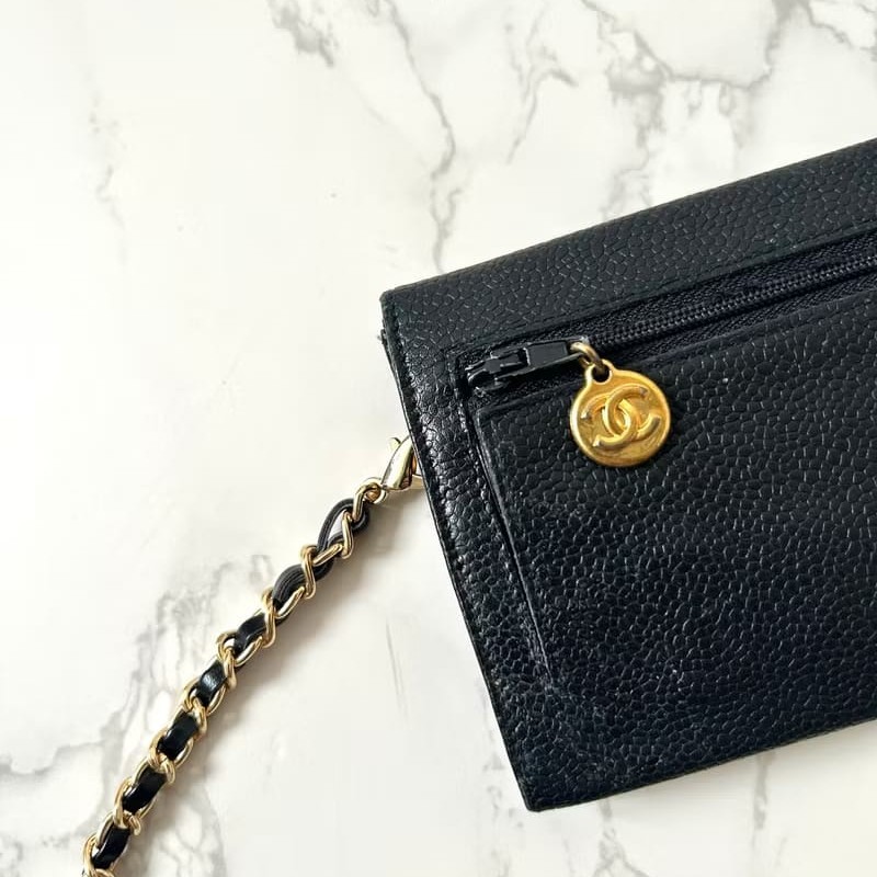 【LA LUNE】中古Chanel黑色魚子醬斜背包 單肩包 小包 中夾 皮夾 側背包-3