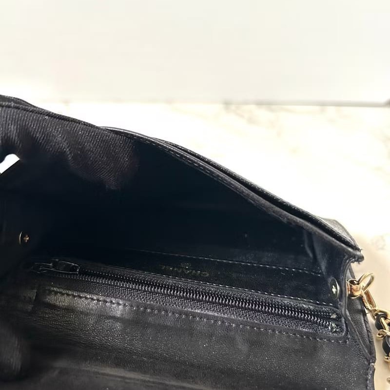 【LA LUNE】中古Chanel黑色魚子醬斜背包 單肩包 小包 中夾 皮夾 側背包-7