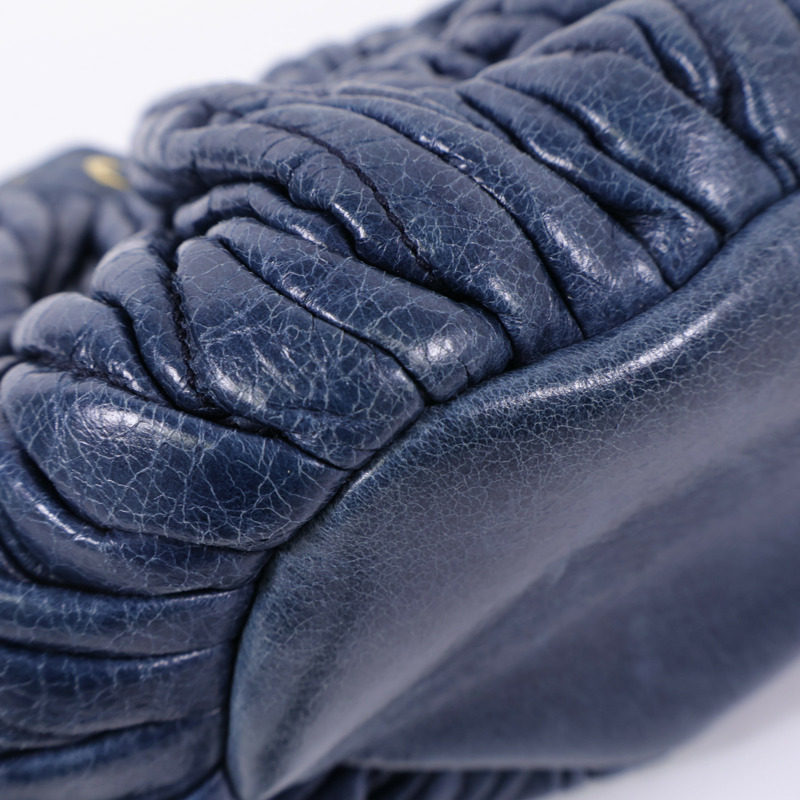 Miu Miu 牛皮皮革Chain Shoulder金扣鏈帶肩背袋-8