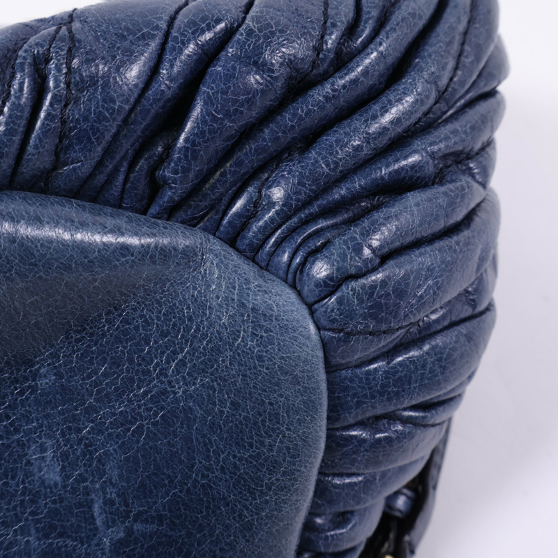 Miu Miu 牛皮皮革Chain Shoulder金扣鏈帶肩背袋-11