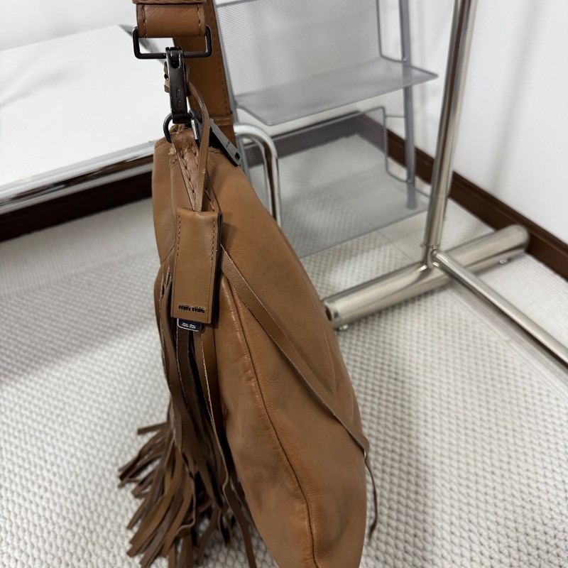 MIUMIU 棕色流蘇稀有款肩背包 斜背包-3