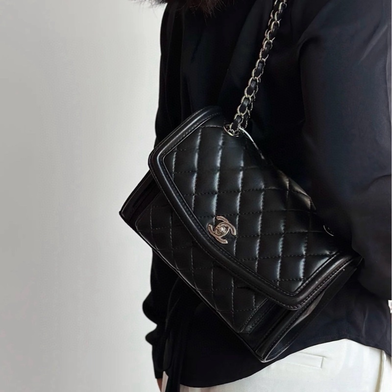 Chanel 中古 口蓋包 郵差信封包 黑銀羊皮 底長約29cm-8