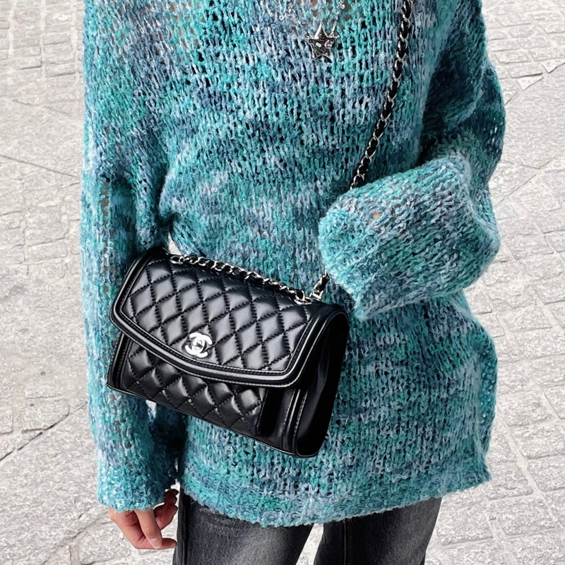 Chanel 小號 翻蓋郵差包 黑銀菱格紋斜挎單肩鏈條包 20開 尺寸約23x16-10