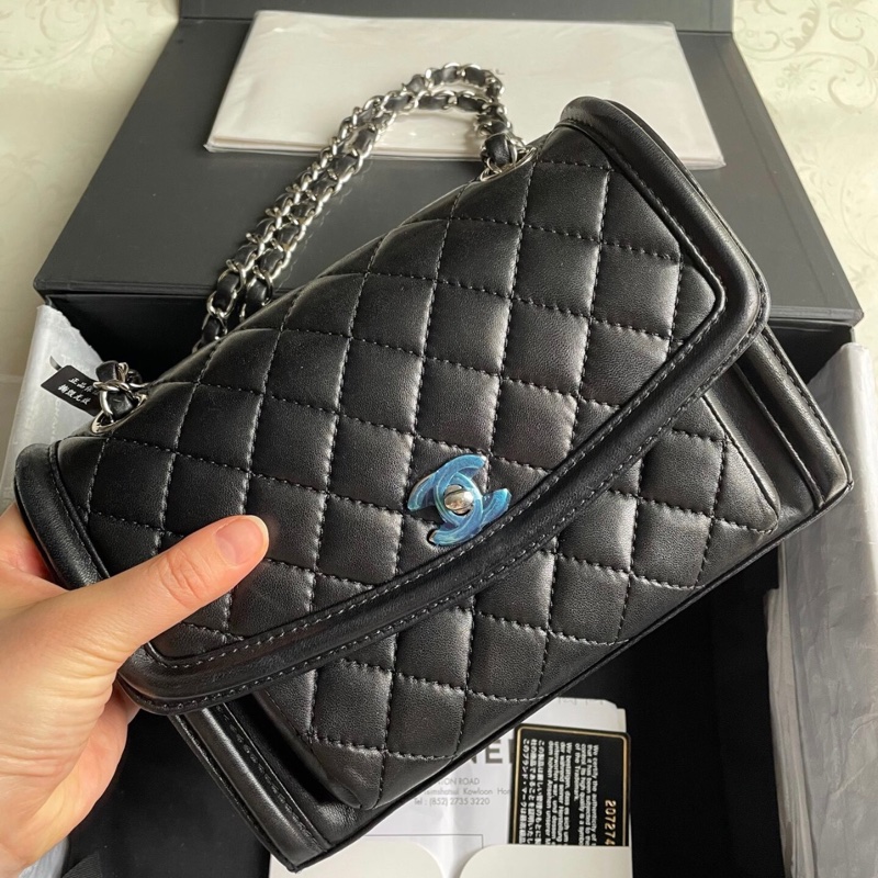 Chanel 小號 翻蓋郵差包 黑銀菱格紋斜挎單肩鏈條包 20開 尺寸約23x16-2