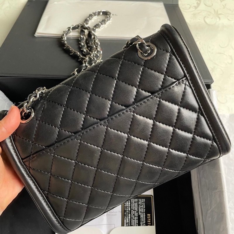 Chanel 小號 翻蓋郵差包 黑銀菱格紋斜挎單肩鏈條包 20開 尺寸約23x16-5