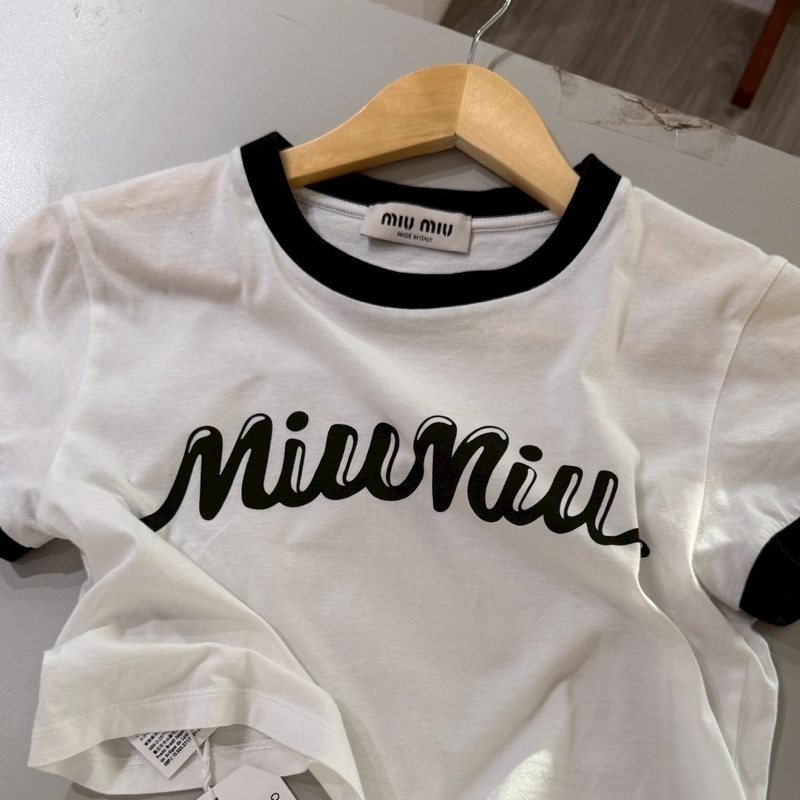Miu Miu 白底黑邊短版短袖上衣 size:S-3