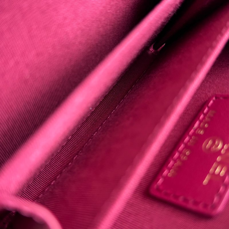 ::CHANEL:: 香奈兒 19系列經典金屬雙C LOGO菱格紋小羊皮拉鍊零錢包(黑)-13