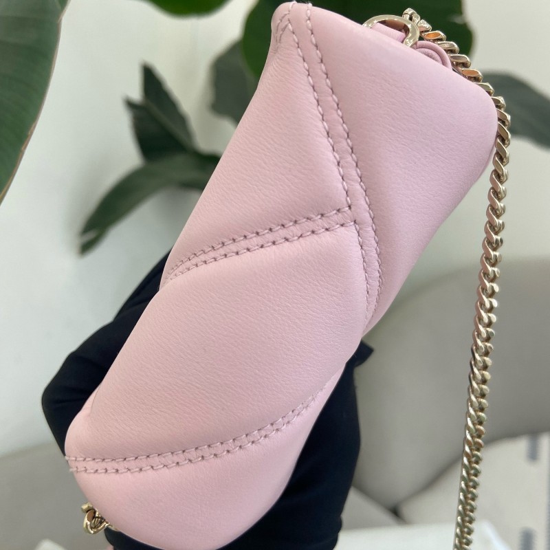 Bvlgari Serpenti Cabochon 櫻花粉色迷你棉花糖蛇頭包-15