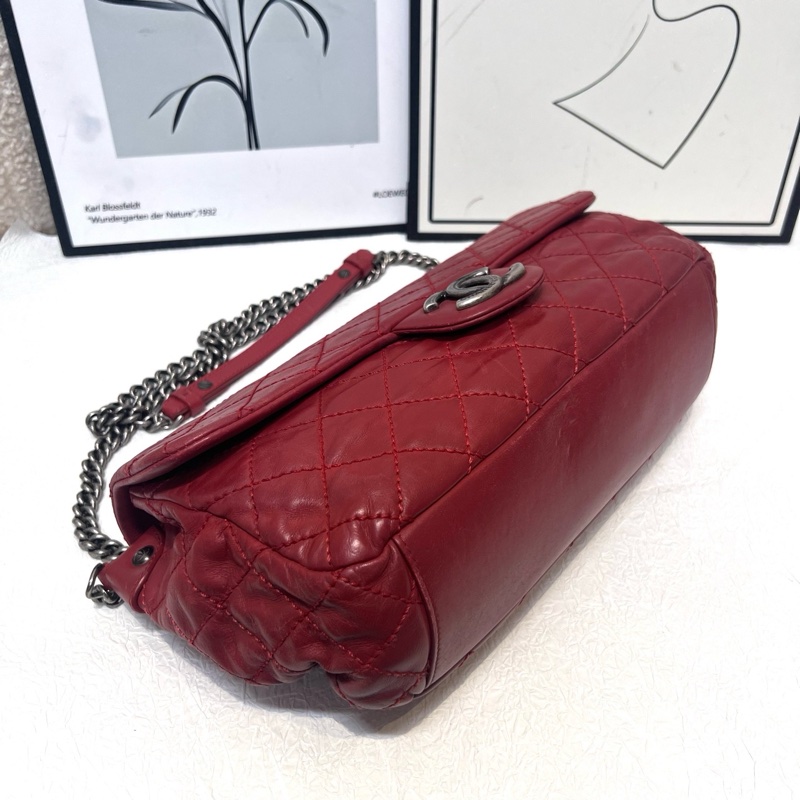 Chanel 紅色鏈條包 翻蓋銀扣 復古做舊logo 單肩包 底長約30cm-3