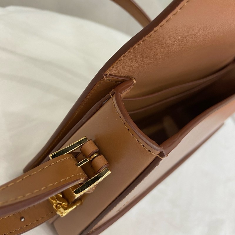 Burberry 焦糖色Grace 斜背包肩背包-13