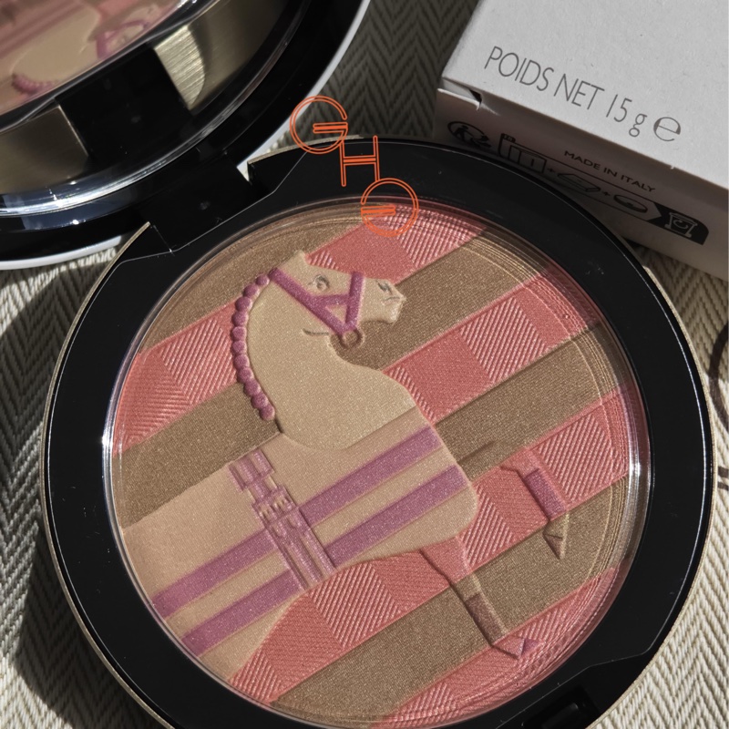 愛瑪仕聖誕節粉餅限定版-1