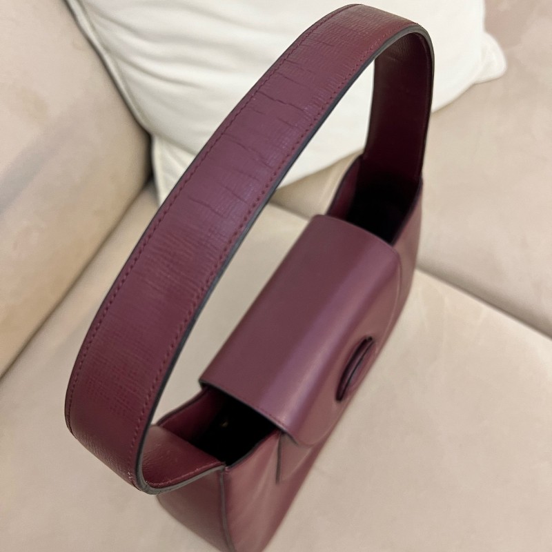 Cartier中古包波爾多紅經典轉扣肩背包-5