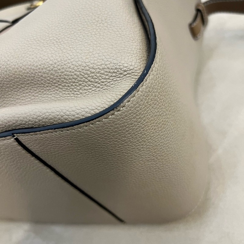 Loewe Hammock沙色吊床包手提包肩背包-9