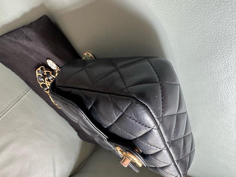 Chanel香奈兒方胖子羊皮黑金籌碼金幣鍊條包 晶片款 小號-18