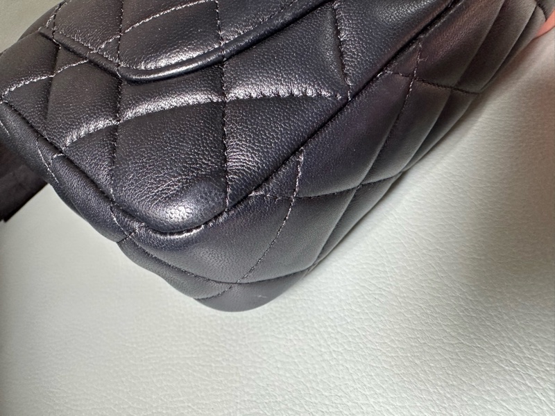 Chanel香奈兒方胖子羊皮黑金籌碼金幣鍊條包 晶片款 小號-19