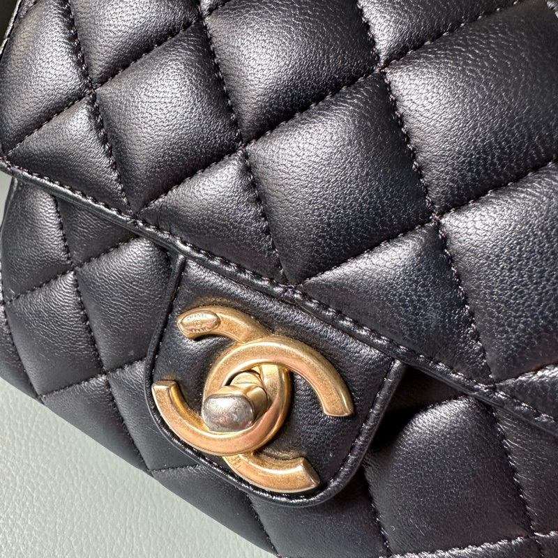 Chanel香奈兒方胖子羊皮黑金籌碼金幣鍊條包 晶片款 小號-31