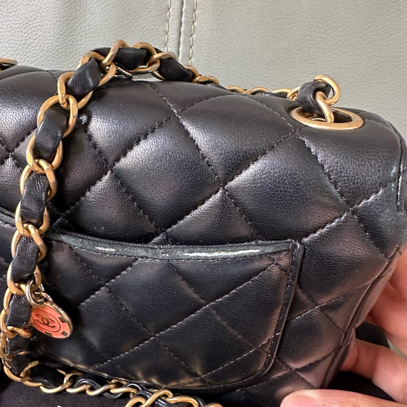 Chanel香奈兒方胖子羊皮黑金籌碼金幣鍊條包 晶片款 小號-36