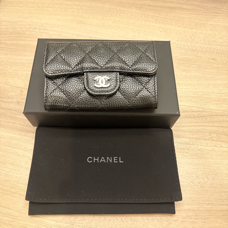 Chanel經典口蓋卡片夾-13