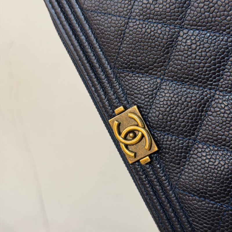 #98新閒置 #配件齊全 #櫃上新款近6️⃣萬 香奈兒深藍荔枝皮Leboy長夾-3