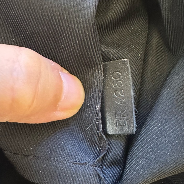 LV限量秀款 Keepall 老花斑馬人揹包-10