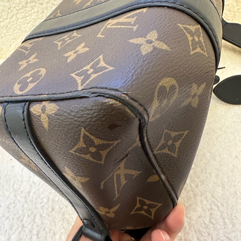 LV限量秀款 Keepall 老花斑馬人揹包-17