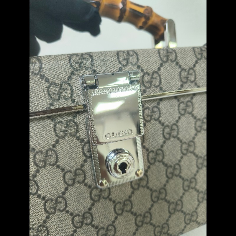 🔥年終狂降🔥【限時降價只到12/31（原58,800）】【9成新】㊣✨GUCCI✨（附防塵袋）古馳 Globe-Trotter 竹節 箱包 老花 硬殼 壓釦 肩背包 斜背包/雙G/二手包/保證正品🌳二手樹屋🌳-12