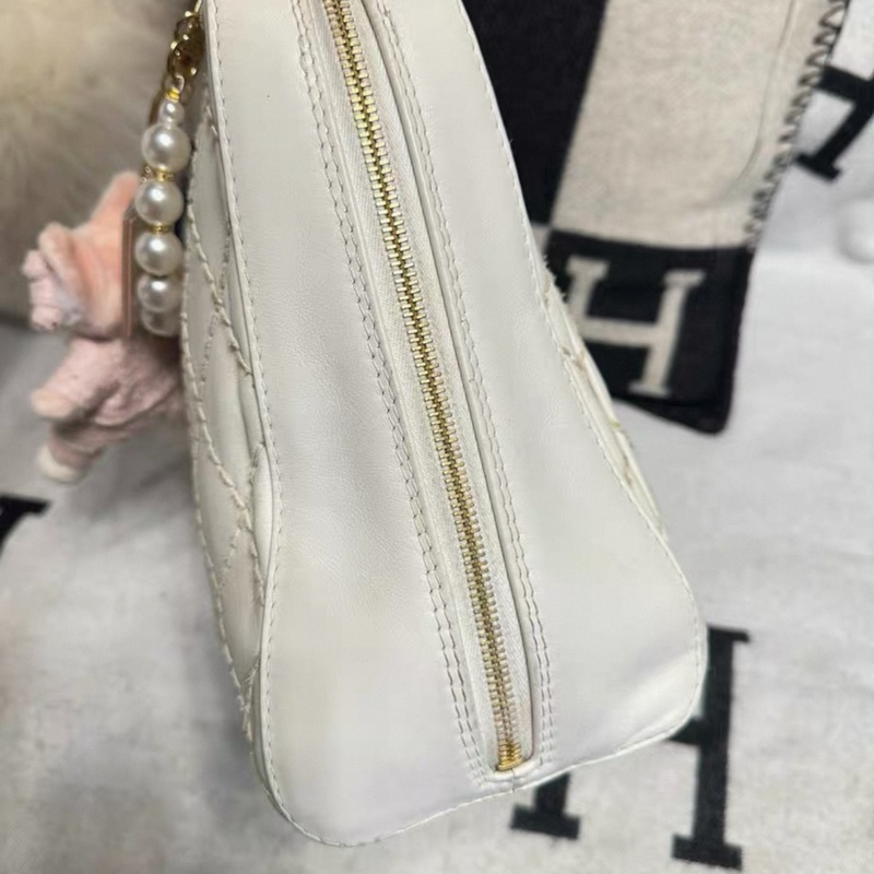 CHANEL  Lambskin Wild Stitch 手提包-3