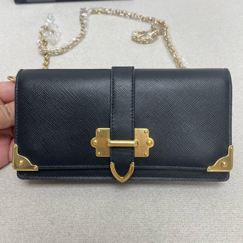 Prada 黑色牛皮鏈條肩背包斜背包 底長18.5cm-1