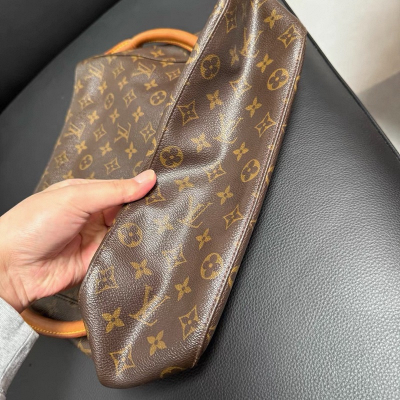 LOUIS VUITTON  Monogram Looping GM shoulder backpack-1