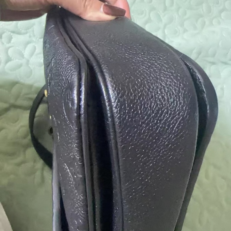 LOUIS VUITTON  Pochette Métis 郵差包 black-8