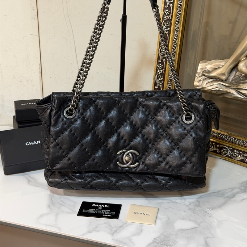 Chanel黑銀外縫線泡芙雲朵包 #9新閒置 #GD風超時尚 #15萬入手賠售割愛-0