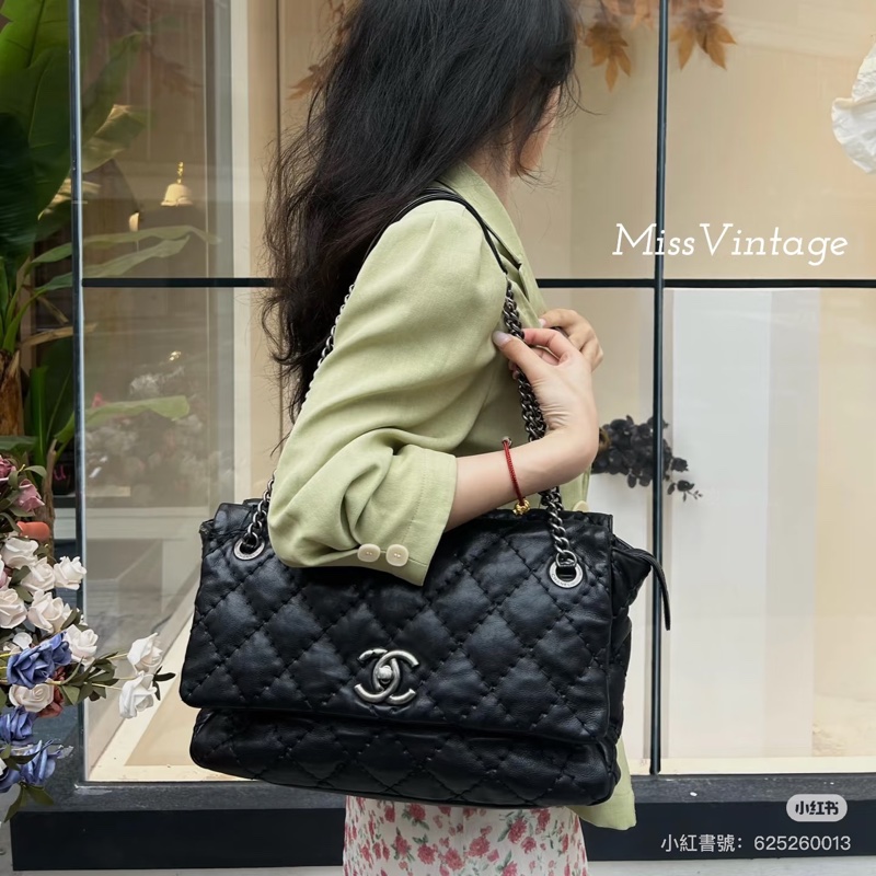 Chanel黑銀外縫線泡芙雲朵包 #9新閒置 #GD風超時尚 #15萬入手賠售割愛-2